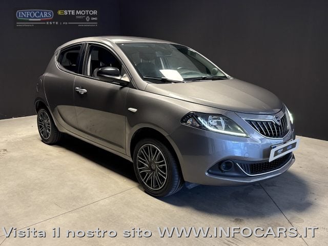 Lancia Ypsilon 1.0 Hybrid 70 cv Silver Plus - Neopatentati - PROM, del 2022, 84.000 km, in vendita a Este (PD)