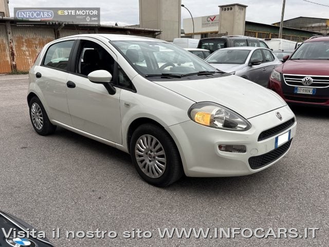 Fiat Punto 1.3 MJT 75 CV 5 porte Street - Neopatentati, del 2015, 159.989 km, in vendita a Este (PD)