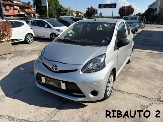 Toyota Aygo 1.0 12V VVT-i 3 porte Active Connect usato a SAVIGLIANO