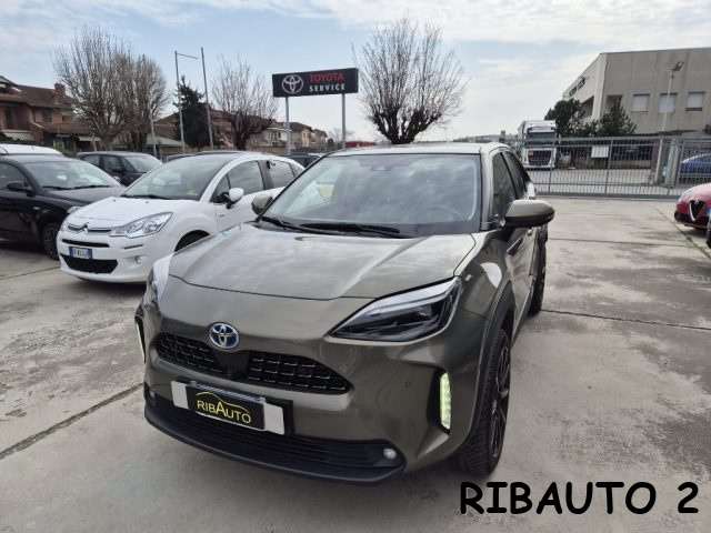Toyota Yaris Cross 1.5 Hybrid 5p. E-CVT AWD-i Lounge + TECH - foto 2 di 4