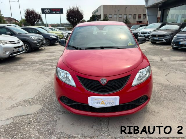 Lancia Ypsilon 1.2 69 CV 5 porte GPL Ecochic Gold - foto 3 di 4
