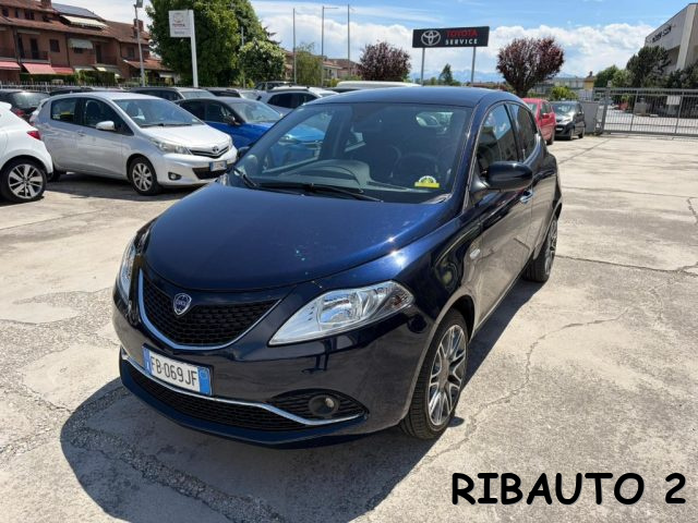 Lancia Ypsilon 1.3 MJT 16V 95 CV 5 porte S&S Platinum EURO6 usato a SAVIGLIANO