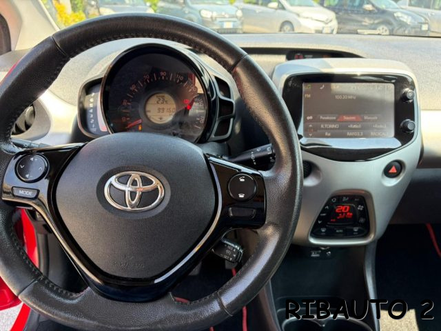 Toyota Aygo 1.0 VVT-i 69 CV 3 porte x-clusiv - foto 3 di 4