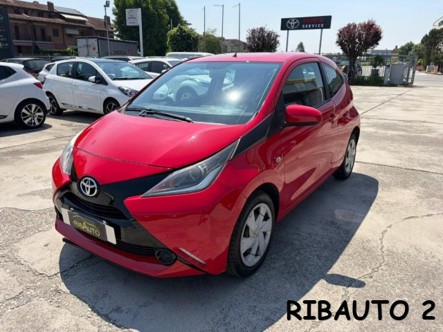 Toyota Aygo 1.0 VVT-i 69 CV 3 porte x-clusiv usato a SAVIGLIANO
