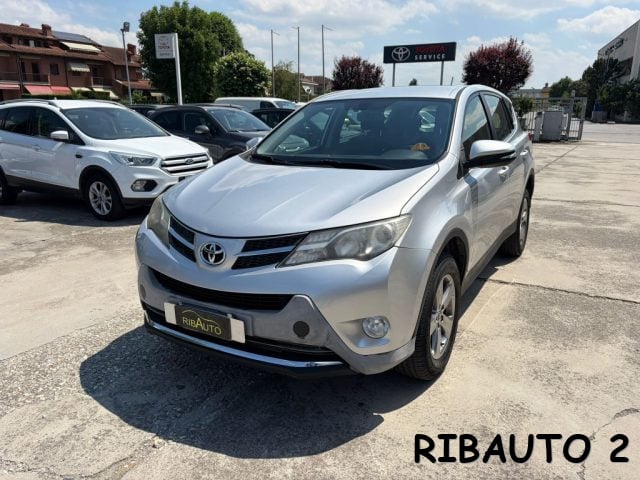 Toyota RAV 4 RAV4 2.0 D-4D 2WD Style usato a SAVIGLIANO