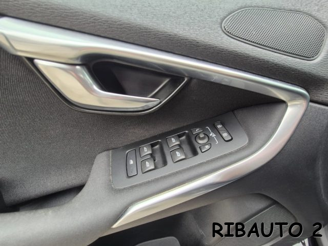 Volvo V40 D2 Inscription - foto 4 di 4