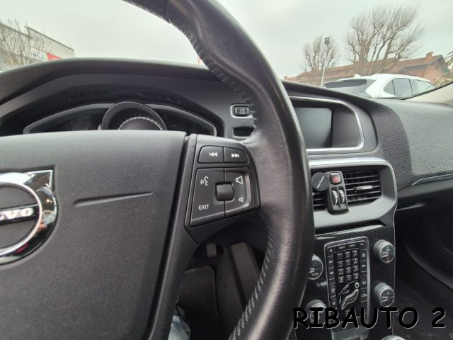 Volvo V40 D2 Inscription - foto 2 di 4