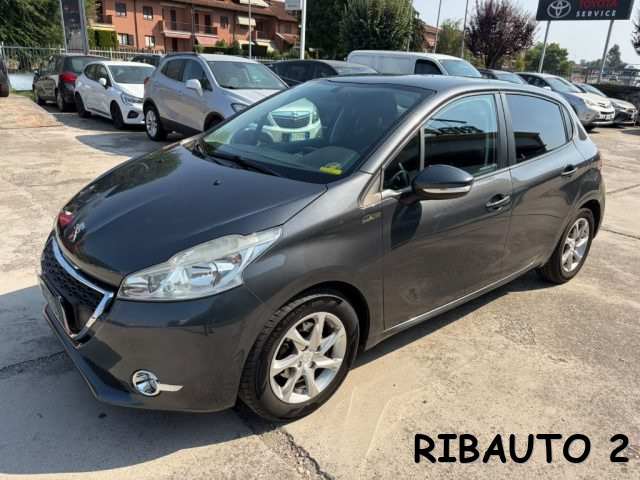 Peugeot 208 1° serie 1.2 VTi 82 CV 5 porte Allure, del 2012, 83.000 km, in vendita a Savigliano (CN)