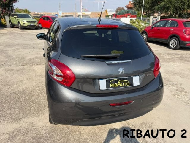 Peugeot 208 1° serie 1.2 VTi 82 CV 5 porte Allure - foto 3 di 4
