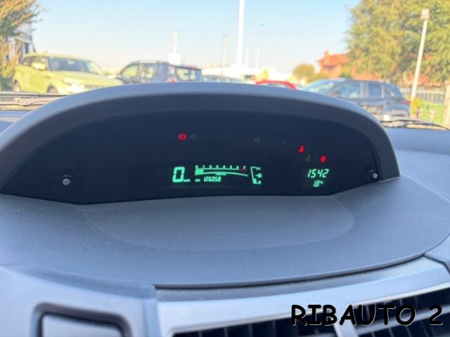 Toyota Yaris 1.0 5 porte Sol - foto 3 di 4