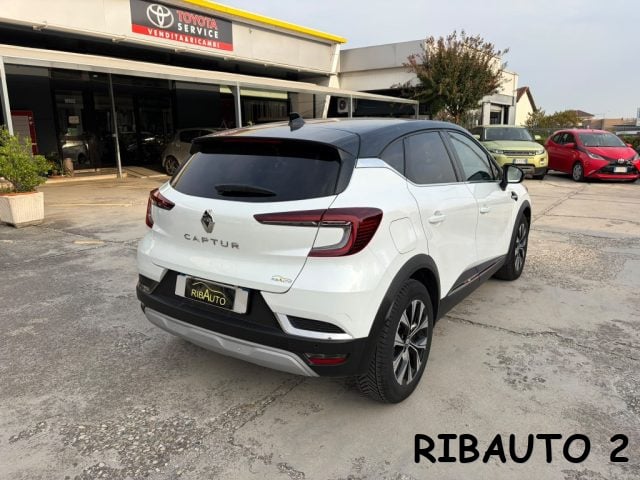 Renault Captur TCe 100 CV GPL Techno - foto 3 di 4