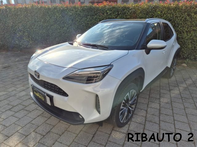 Toyota Yaris Cross 1.5 Hybrid 5p. E-CVT AWD-i Lounge +TECH+GANCIO, del 2022, 35.000 km, in vendita a Savigliano (CN)