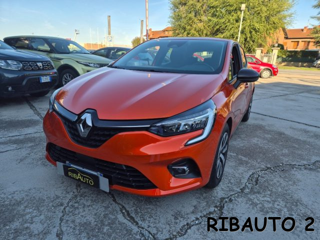 Renault Clio SCe 65 CV 5 porte Equilibre, del 2023, 31.900 km, in vendita a Savigliano (CN)