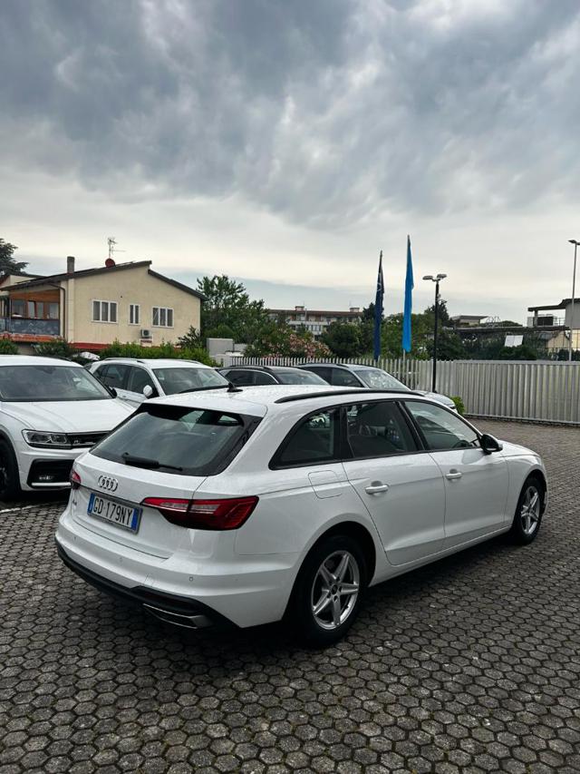 Audi A4 Avant 30 TDI/136 CV S tronic Business - foto 4 di 4