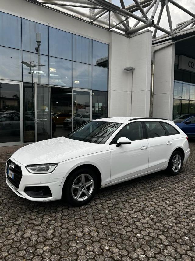 Audi A4 Avant 30 TDI/136 CV S tronic Business - foto 2 di 4