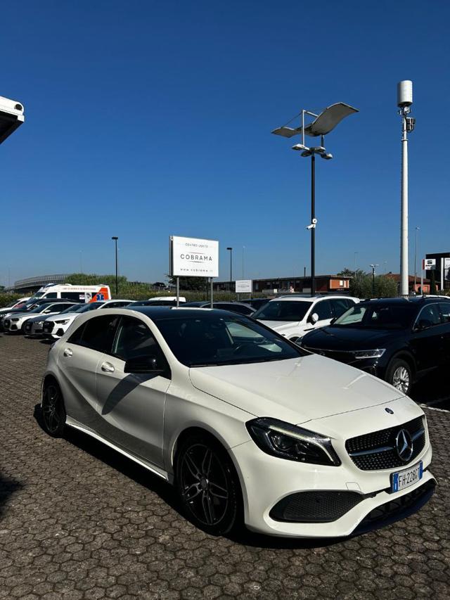 Mercedes-Benz A 180 d Automatic Sport - foto 3 di 4