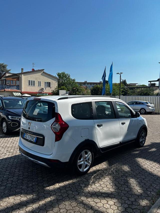 Dacia Lodgy Stepway 1.5 Blue dCi 8V 115CV 7 posti - foto 4 di 4