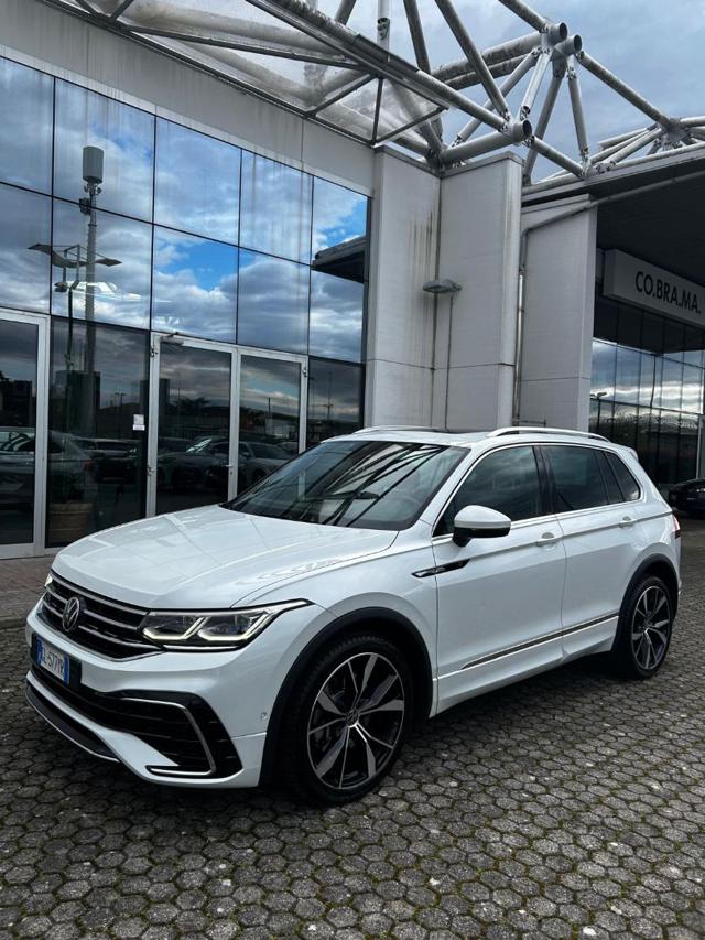 Volkswagen Tiguan 2.0 TDI 200 CV SCR FARI MATRIX DSG 4MOTION R-Line - foto 2 di 4