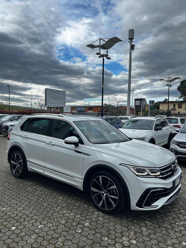 Volkswagen Tiguan 2.0 TDI 200 CV SCR FARI MATRIX DSG 4MOTION R-Line - foto 3 di 4