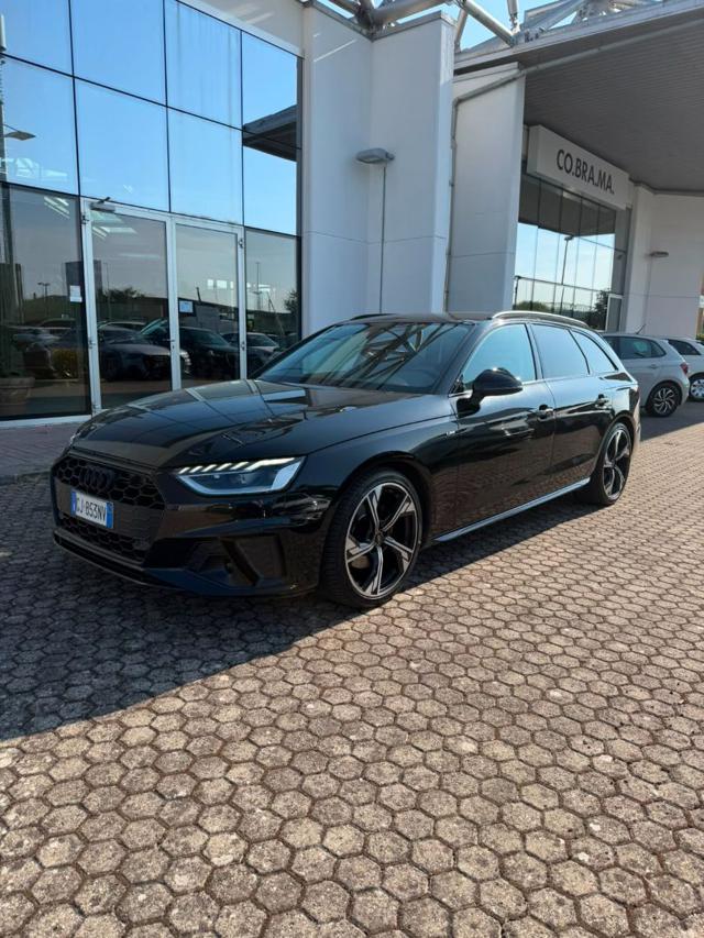 Audi A4 Avant 35 TDI/163 CV S line edition FARI MATRIX - foto 3 di 4