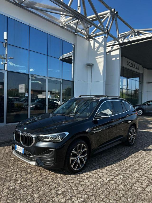 BMW X1 sDrive16d Sport - foto 2 di 4