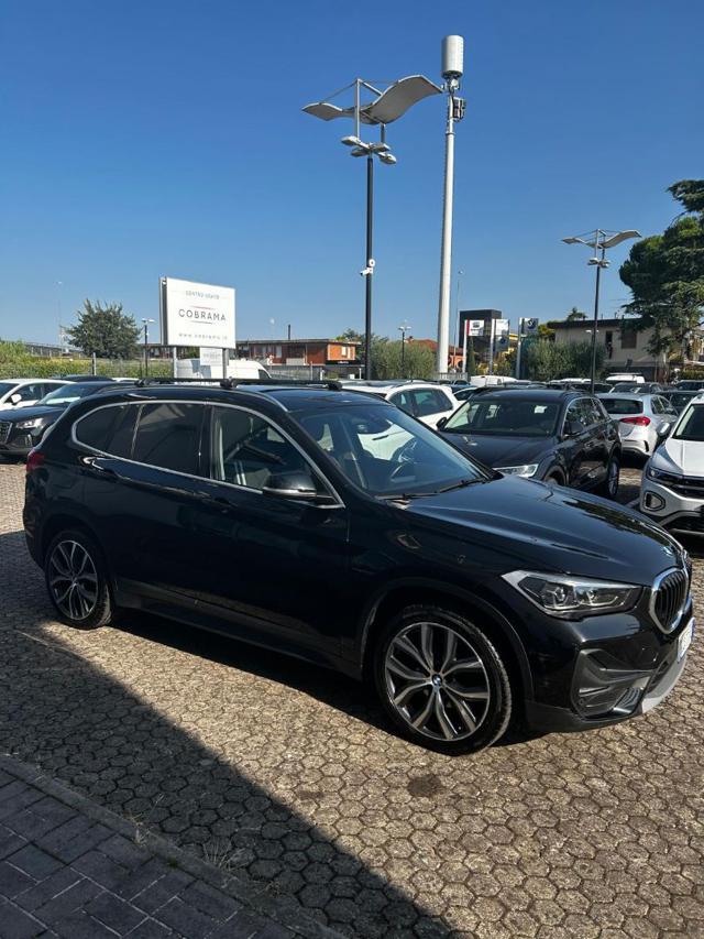 BMW X1 sDrive16d Sport - foto 3 di 4