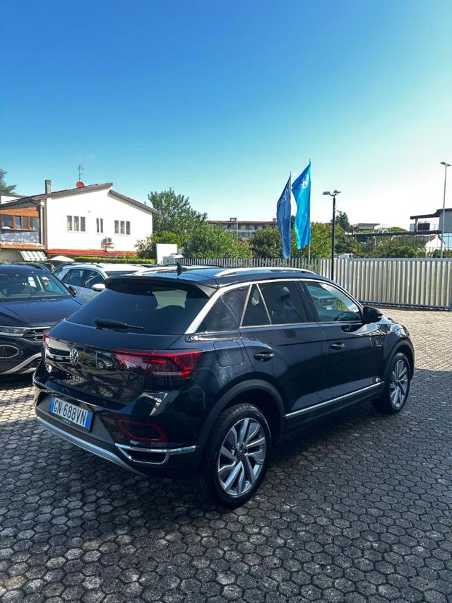 Volkswagen T-Roc 1.5 TSI ACT DSG Style - foto 4 di 4