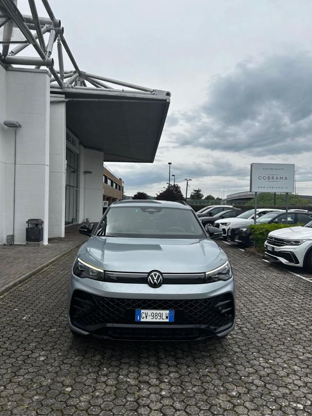 Volkswagen Tiguan 2.0 TDI 193 CV DSG 4MOTION R-Line, del 2024, 63.720 km, in vendita a Scandicci (FI)