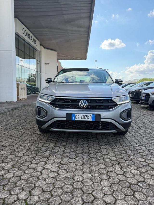 Volkswagen T-Roc 1.0 TSI Life NEO PATENTATO, del 2024, 23.519 km, in vendita a Scandicci (FI)