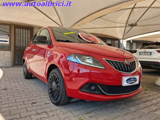 Lancia Ypsilon 1.0 FIREFLY S&S HYBRID SILVER - foto 3 di 4