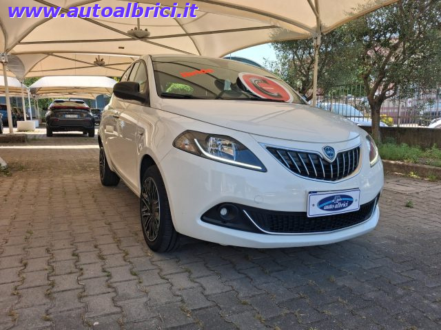 Lancia Ypsilon 1.0 FIREFLY S&S HYBRID GOLD - foto 3 di 4