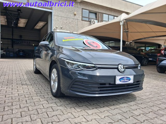 Volkswagen Golf 1.0 eTSI EVO DSG LIFE - foto 2 di 4