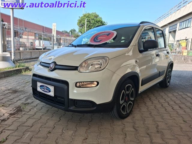 Fiat Panda 1.0 FIREFLY 70 CV S&S HYBRID CITY LIFE - foto 4 di 4
