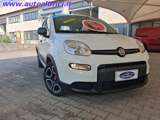 Fiat Panda 1.0 FIREFLY 70 CV S&S HYBRID CITY LIFE - foto 2 di 4