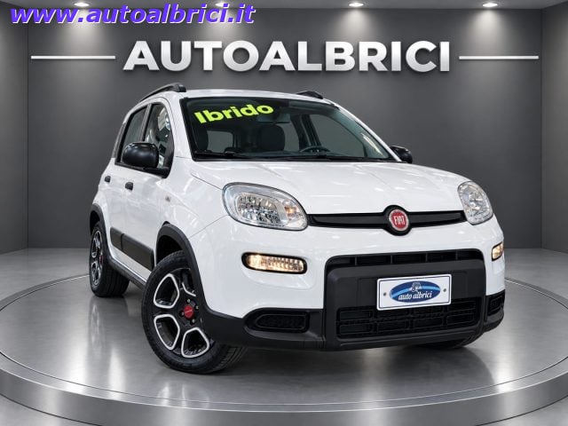 Fiat Panda 1.0 FIREFLY 70 CV S&S HYBRID CITY LIFE, del 2022, 33.369 km, in vendita a Senago (MI)