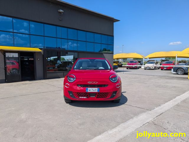 Fiat 600 Hybrid 100 CV DCT MHEV La Prima Aziendale - foto 2 di 4