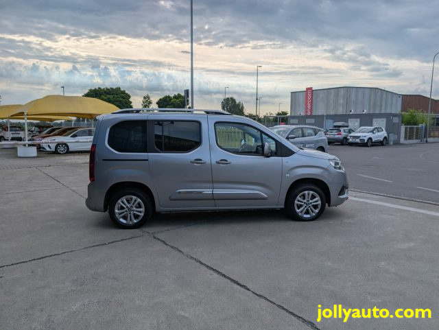 Toyota Proace City Verso 1.5D 100 CV S&S Short D Lounge - foto 4 di 4