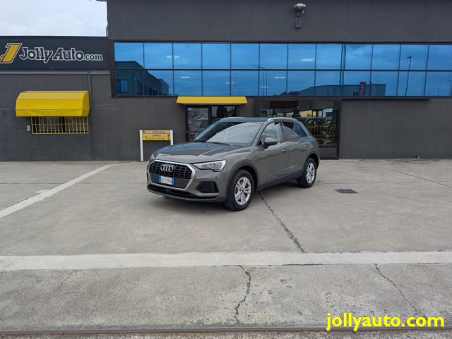 Audi Q3 45 TFSI e S tronic Business Plug in Hybrid usato a CREMOSANO