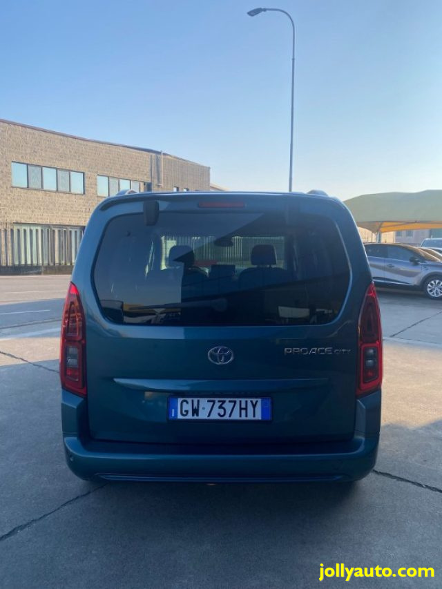 Toyota Proace City Verso 1.5D 100 CV S&S L1 Executive **KM0** - foto 4 di 4