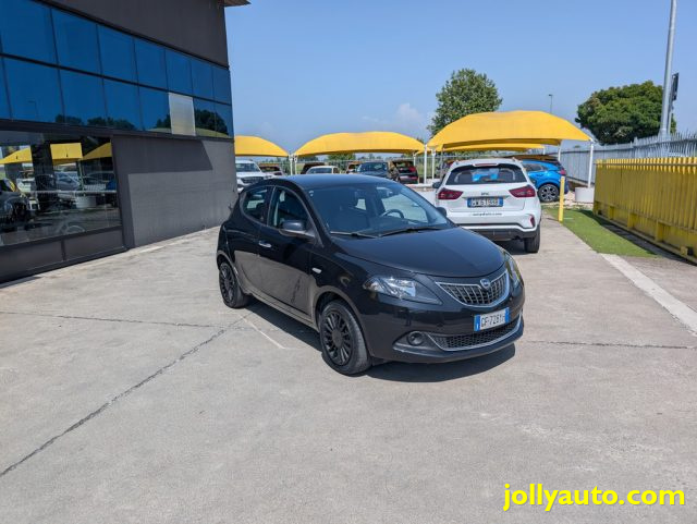 Lancia Ypsilon 1.0 FireFly S&S Hybrid 5 posti OK NEOPATENTATI - foto 3 di 4