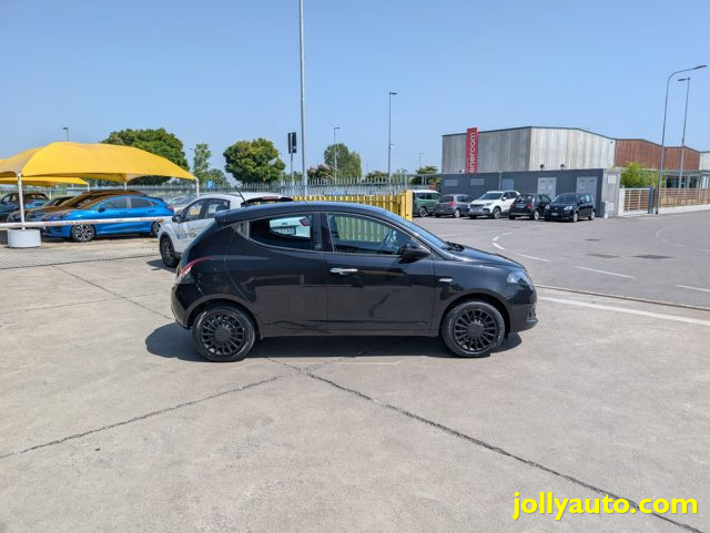 Lancia Ypsilon 1.0 FireFly S&S Hybrid 5 posti OK NEOPATENTATI - foto 4 di 4