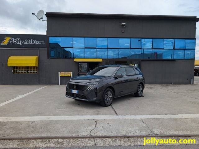 Peugeot 5008 Hybrid 145 e-DCS6 Allure Aziend. Garanzia 06.2029, del 2025, 19.000 km, in vendita a Cremosano (CR)