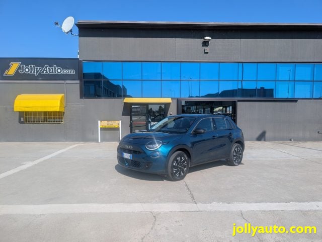 Fiat 600 Hybrid 110 CV DCT MHEV, del 2025, 12.000 km, in vendita a Cremosano (CR)