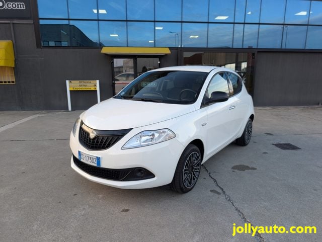 Lancia Ypsilon 1.0 FireFly 5 porte S&S Hybrid Gold, del 2023, 31.400 km, in vendita a Cremosano (CR)