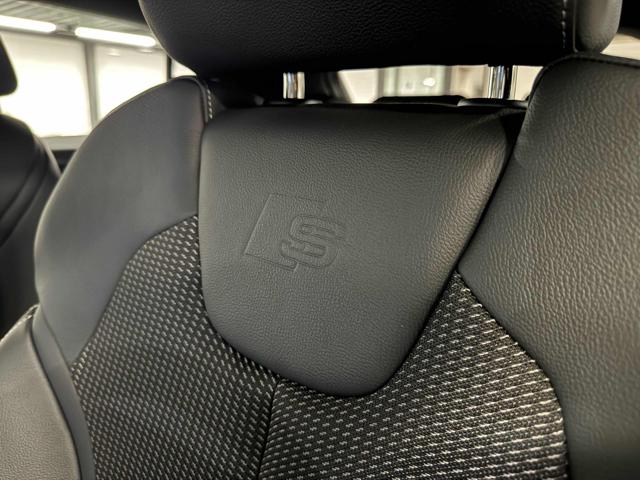 Audi Q2 30 TDI S line Interiors - foto 2 di 4