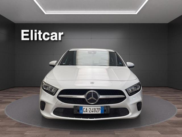 Mercedes-Benz A 180 d Automatic Sport - foto 2 di 4