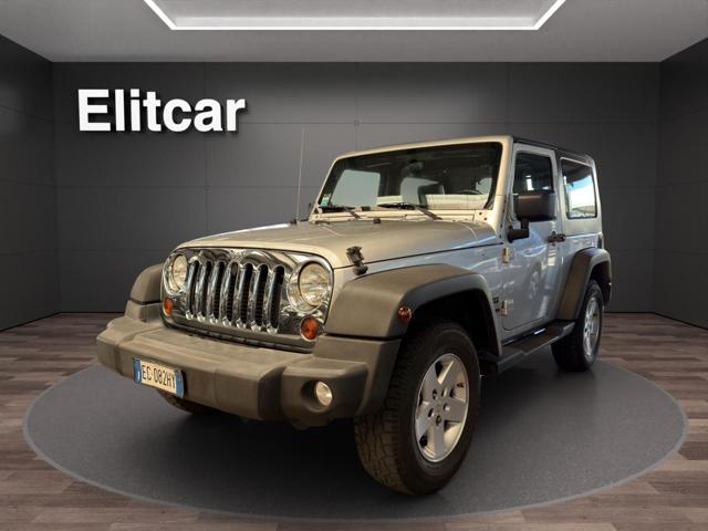 Jeep Wrangler Unlimited 2.8 CRD DPF Sport usato a MAGENTA