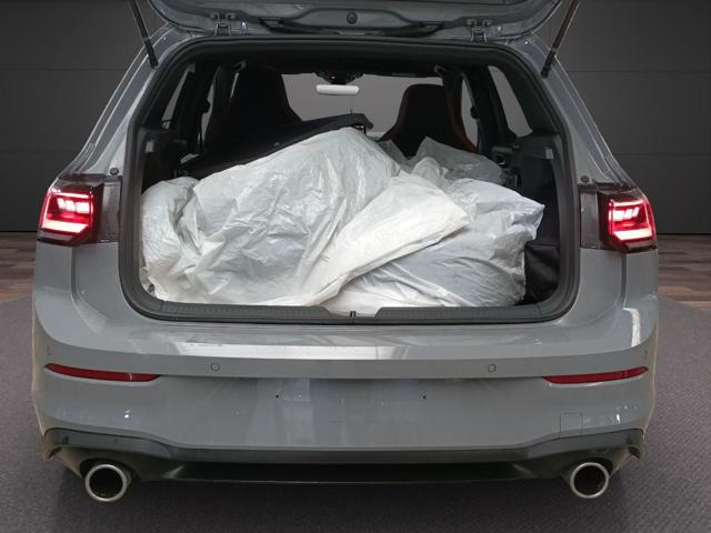 Volkswagen Golf 2.0 TSI DSG GTI usato a MAGENTA