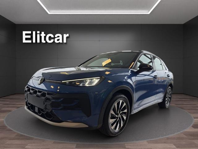 Volkswagen T-Roc 1.5 eTSI ACT DSG Life nuovo a MAGENTA