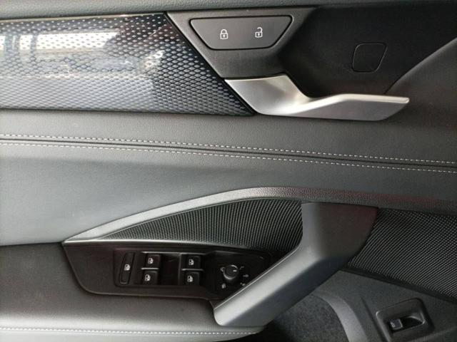 Volkswagen Tiguan 2.0 TDI 150 CV DSG Life, del 2024, 29.453 km, in vendita a Magenta (MI)